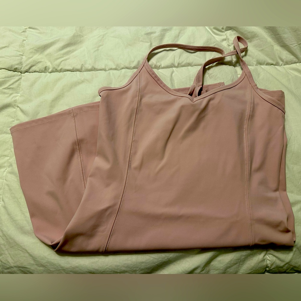 Aritzia TnAction TnaSLICK Court Dress